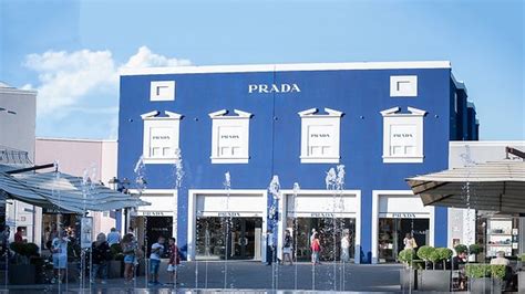 prada negozio autlet agira|outlet village agira enna.